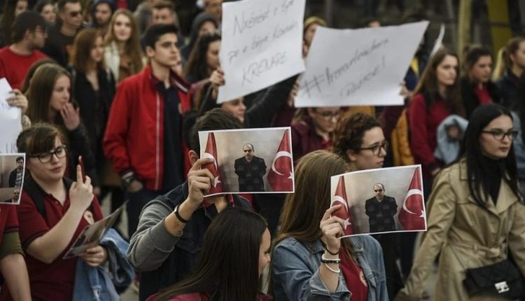 Είναι το Κόσοβο προτεκτοράτο της Τουρκίας στα Βαλκάνια; Οι μαριονέτες του Ερντογάν…